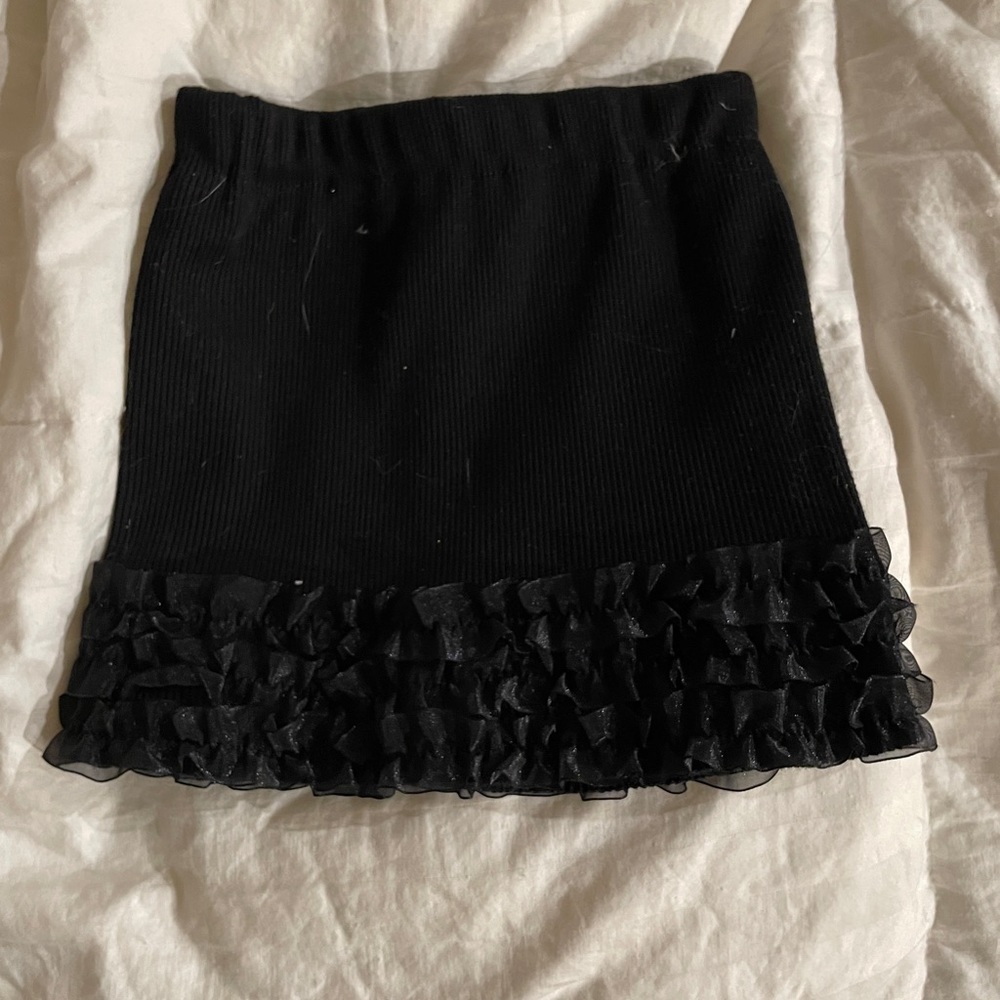 L3 mini black skirt with black ruffle on bottom
